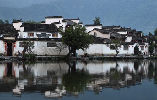 夢(mèng)境黃山、秀水千島湖、水墨宏村、秀里影視古村、宋代老街雙飛五天團(tuán)D1線路